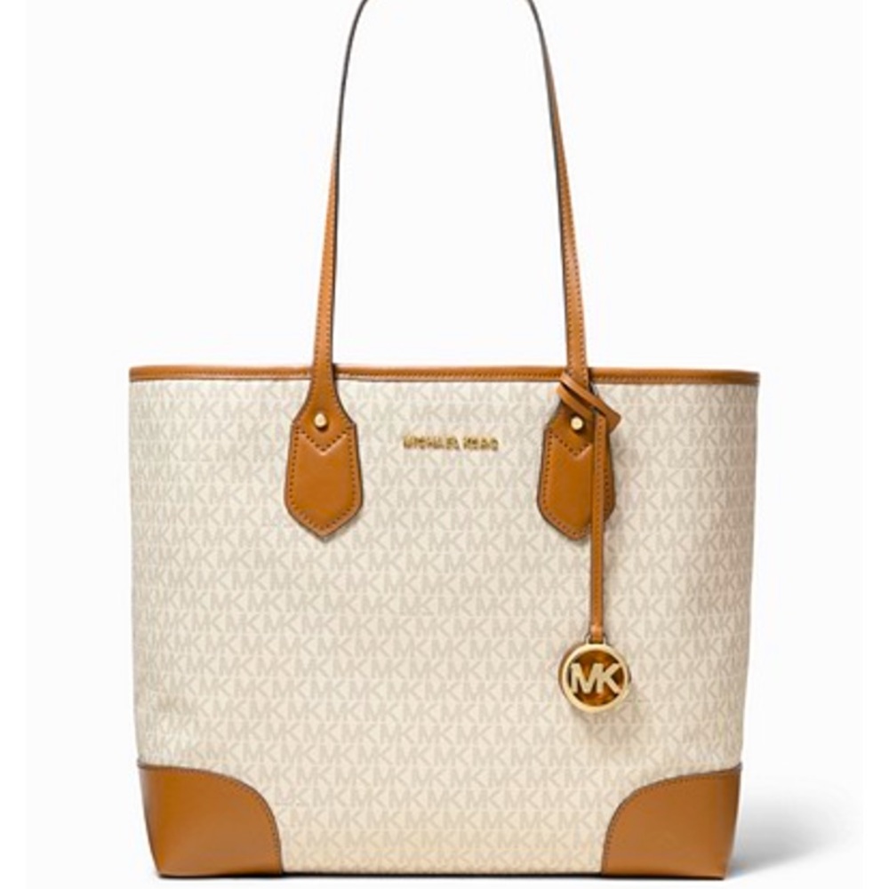 Michael Kors purse , lightly used.